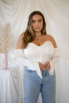 QUINN White top with sleeves
